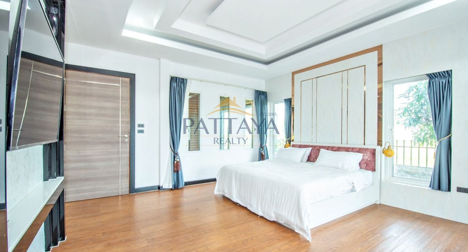 For rent and for sale 4 bedrooms villa in Bang Lamung, Chonburi