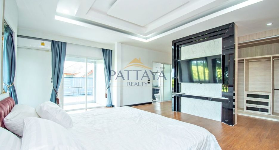 For rent and for sale 4 bedrooms villa in Bang Lamung, Chonburi