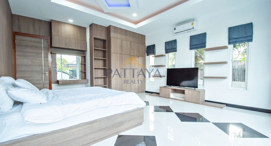 For rent and for sale 4 bedrooms villa in Bang Lamung, Chonburi