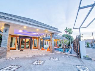Villa en alquiler y en venta de 4 habitaciones en Bang Lamung, Chonburi