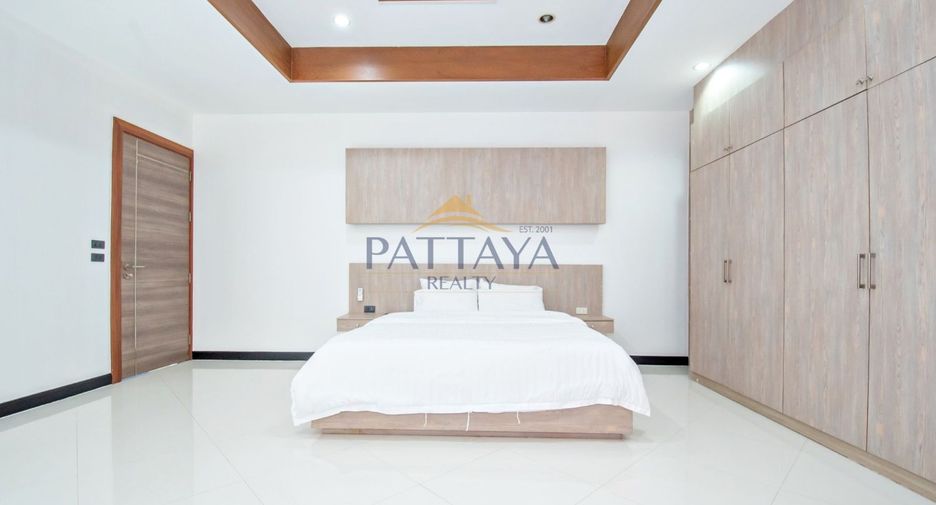 For rent and for sale 4 bedrooms villa in Bang Lamung, Chonburi