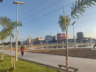 Apartment zum Kauf mit 36 Zimmer in Bang Sao Thong, Samut Prakan