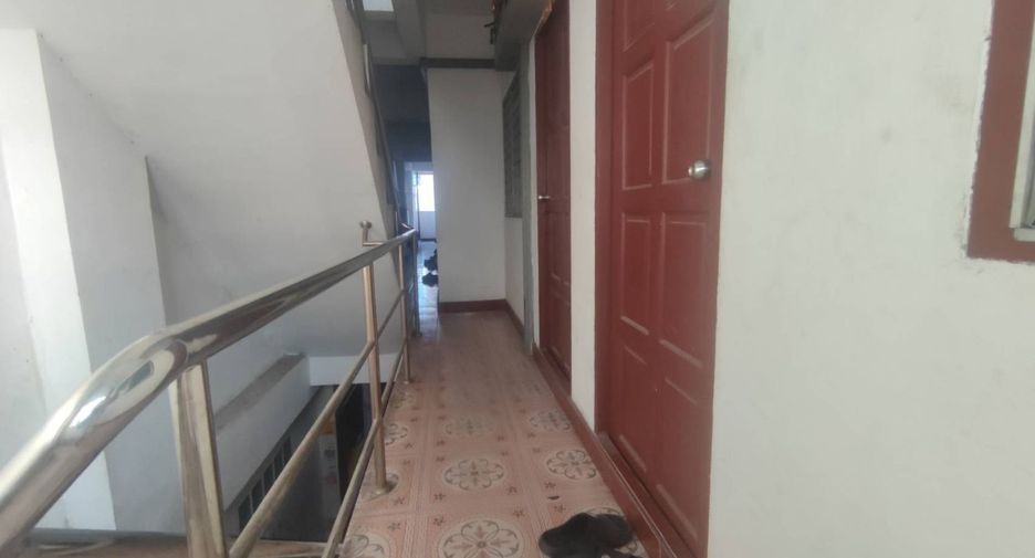 For sale 36 bedrooms apartment in Bang Sao Thong, Samut Prakan
