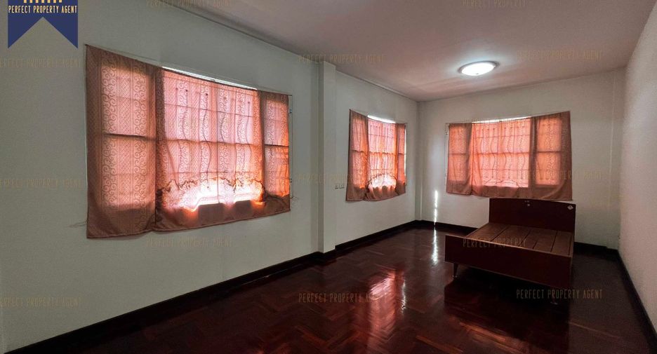 À vendre 3 chambres maison à Thung Khru, Bangkok