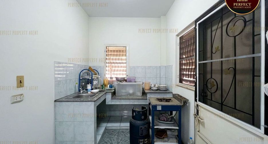 For sale 3 bedrooms house in Thung Khru, Bangkok