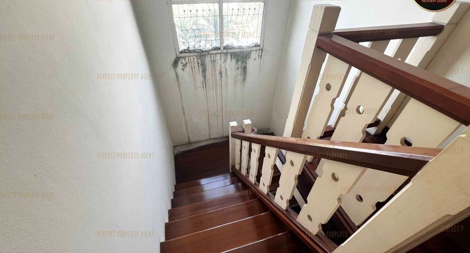 For sale 3 bedrooms house in Thung Khru, Bangkok
