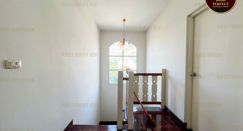 For sale 3 bedrooms house in Thung Khru, Bangkok
