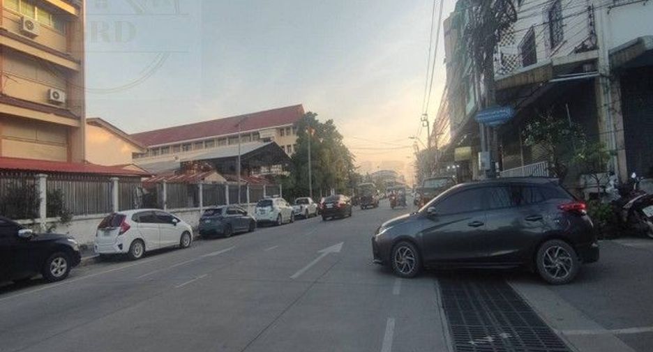 出售 144 卧室 公寓式住宅 在 Bang Sao Thong, Samut Prakan