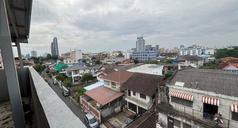Продажа 33 спальни апартаменты в Банг Капи, Бангкок