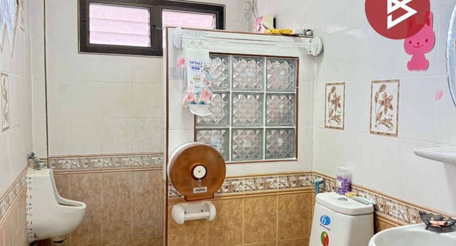 À vendre 2 chambres maison à Mueang Lampang, Lampang
