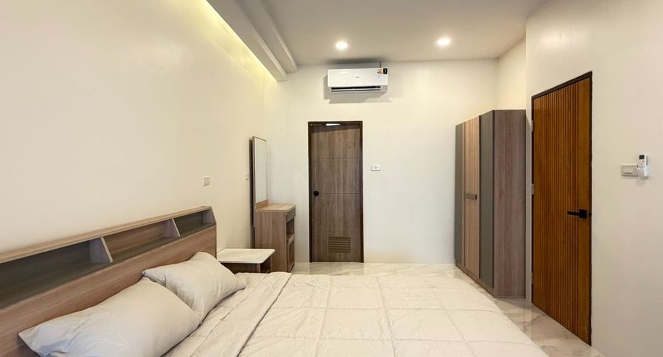 For rent 3 bedrooms villa in Mueang Phuket, Phuket