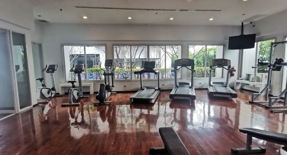 For rent 2 bedrooms condo in Watthana, Bangkok