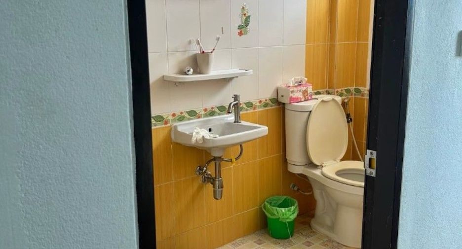 Продажа 2 спальни таунхаус в Мыанг Районг, Районг