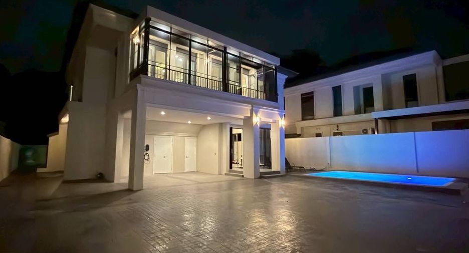 For rent 4 bedrooms house in Bang Lamung, Chonburi