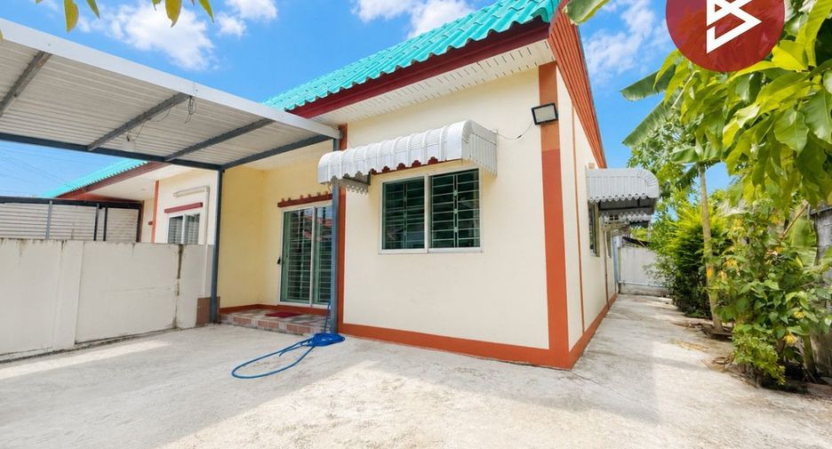 Reihenhaus zum Kauf mit Studio in Ban Phaeo, Samut Sakhon