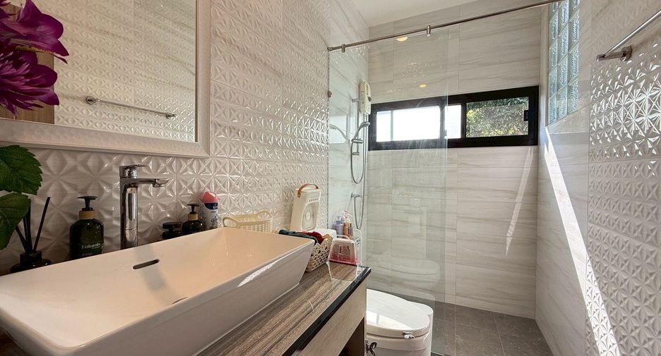 For sale 5 bedrooms house in Hang Dong, Chiang Mai