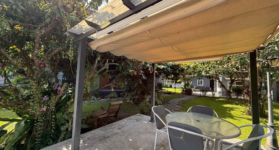For sale 5 bedrooms house in Hang Dong, Chiang Mai