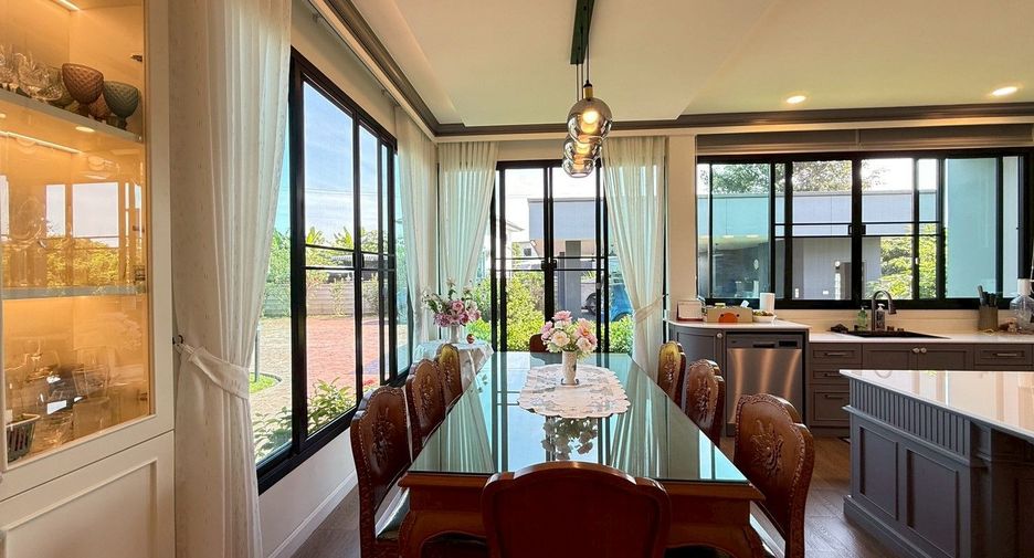 For sale 5 bedrooms house in Hang Dong, Chiang Mai