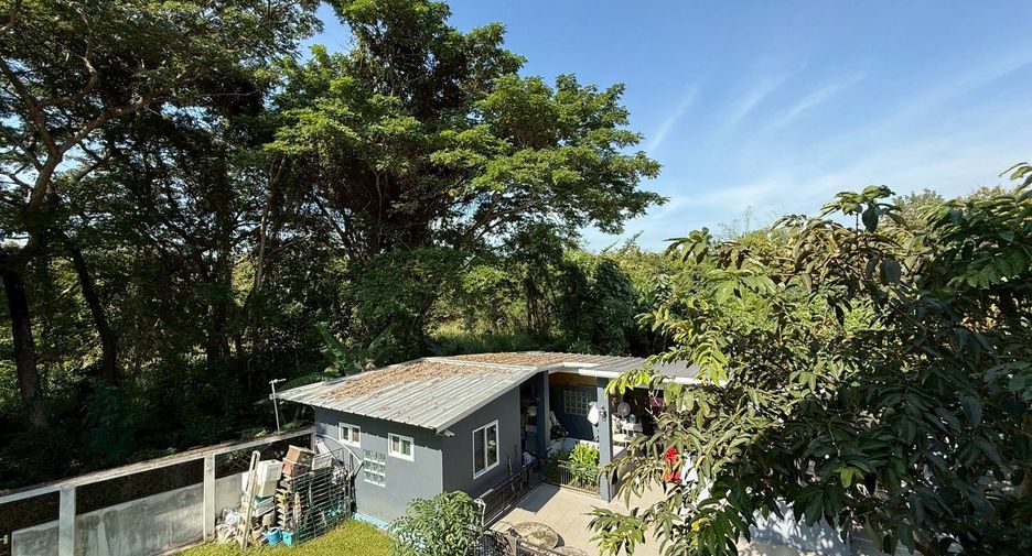 For sale 5 bedrooms house in Hang Dong, Chiang Mai