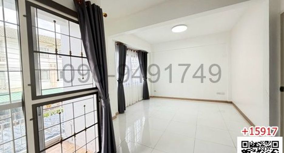 For rent 4 bedrooms townhouse in Bueng Kum, Bangkok