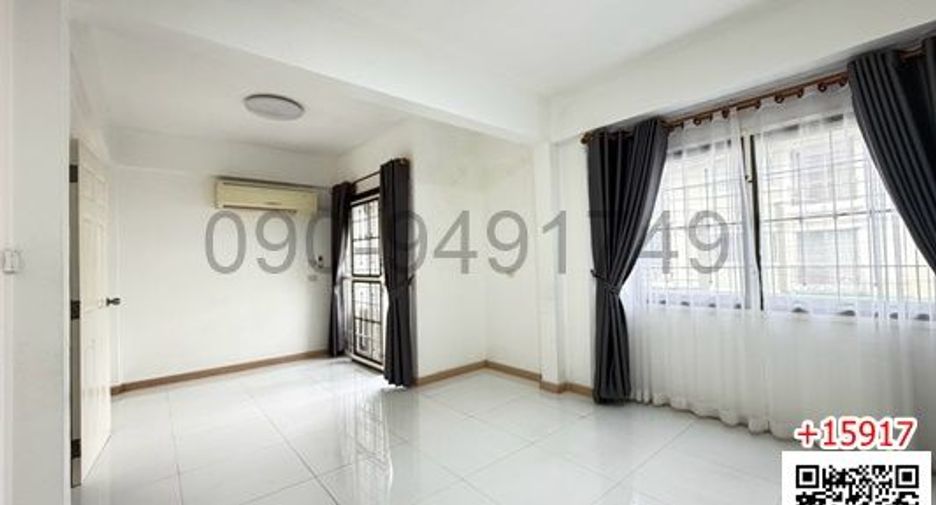 For rent 4 bedrooms townhouse in Bueng Kum, Bangkok