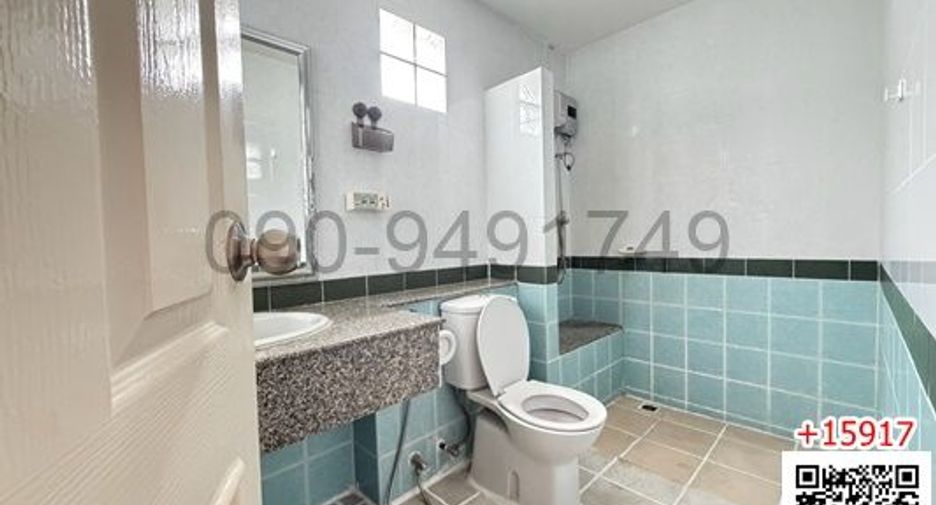 For rent 4 bedrooms townhouse in Bueng Kum, Bangkok