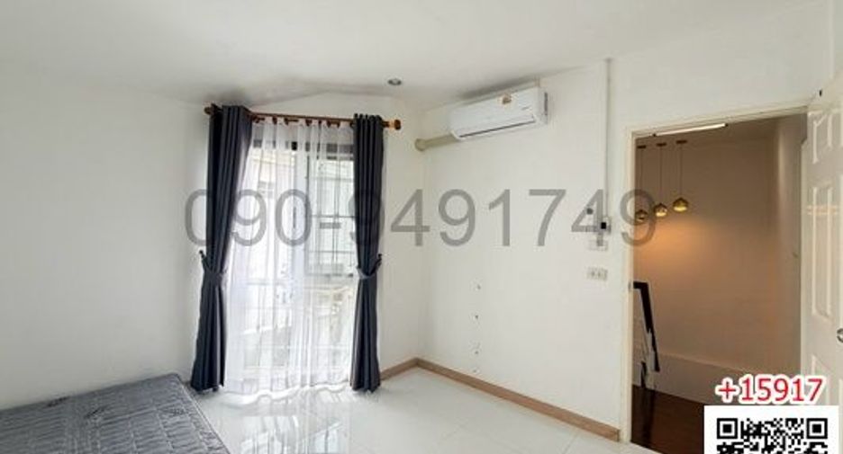 For rent 4 bedrooms townhouse in Bueng Kum, Bangkok