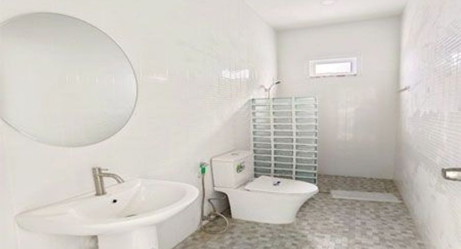 Haus zum Kauf mit 2 Zimmer in Ban Bueng, Chonburi