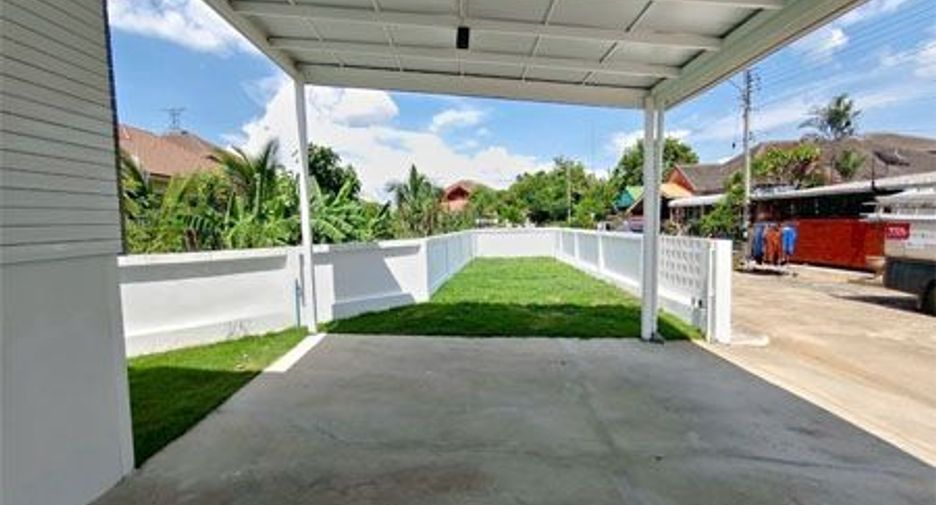 Haus zum Kauf mit 2 Zimmer in Ban Bueng, Chonburi