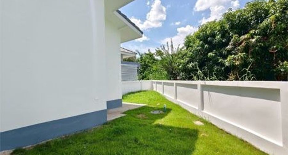 Haus zum Kauf mit 2 Zimmer in Ban Bueng, Chonburi
