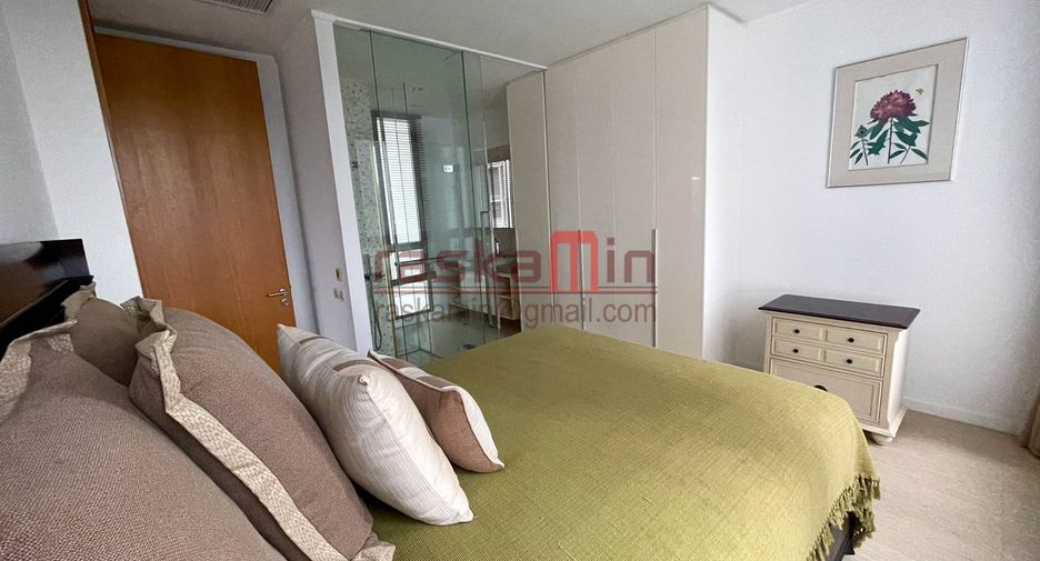 For rent 2 bedrooms condo in Bang Lamung, Chonburi