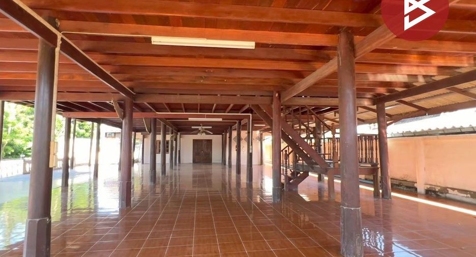 Haus zum Kauf mit Studio in Ban Lat, Phetchaburi