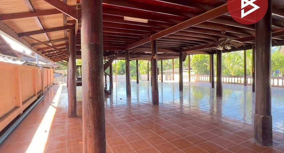 Haus zum Kauf mit Studio in Ban Lat, Phetchaburi