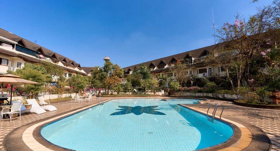 For rent 4 bedrooms townhouse in Mueang Chiang Mai, Chiang Mai