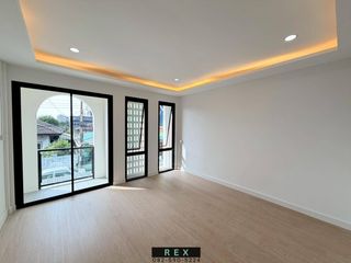 For sale 2 ベッドルーム townhouse in Chatuchak, Bangkok
