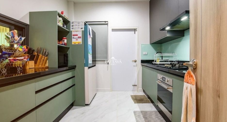 For sale 4 bedrooms house in Bang Lamung, Chonburi