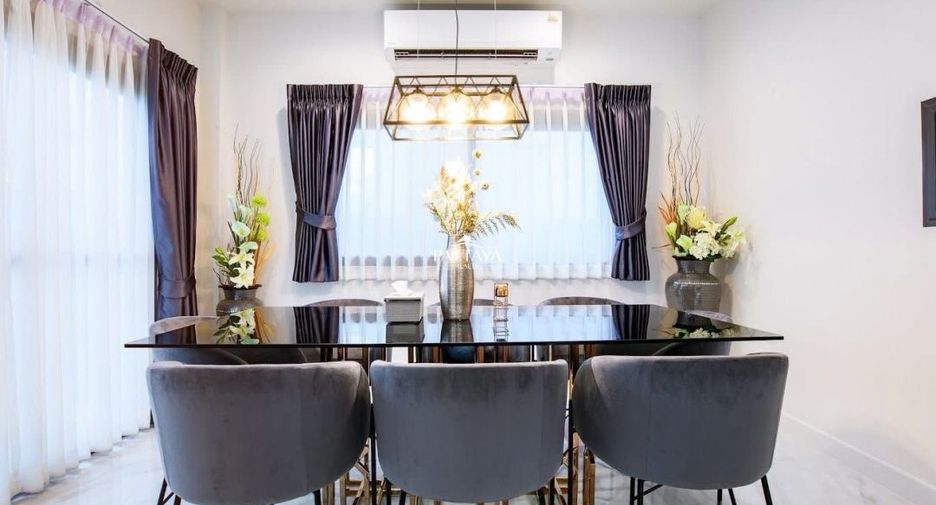 For sale 4 bedrooms house in Bang Lamung, Chonburi