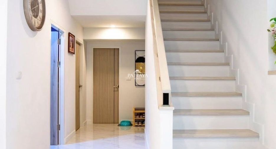 For sale 4 bedrooms house in Bang Lamung, Chonburi