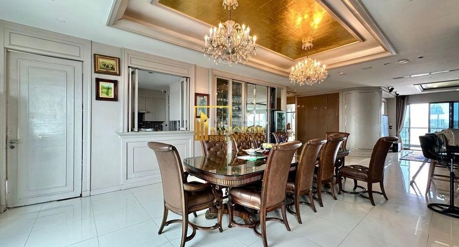 For rent 3 bedrooms condo in Khlong Toei, Bangkok