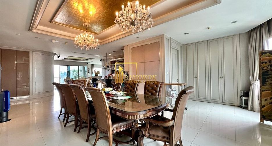 For rent 3 bedrooms condo in Khlong Toei, Bangkok
