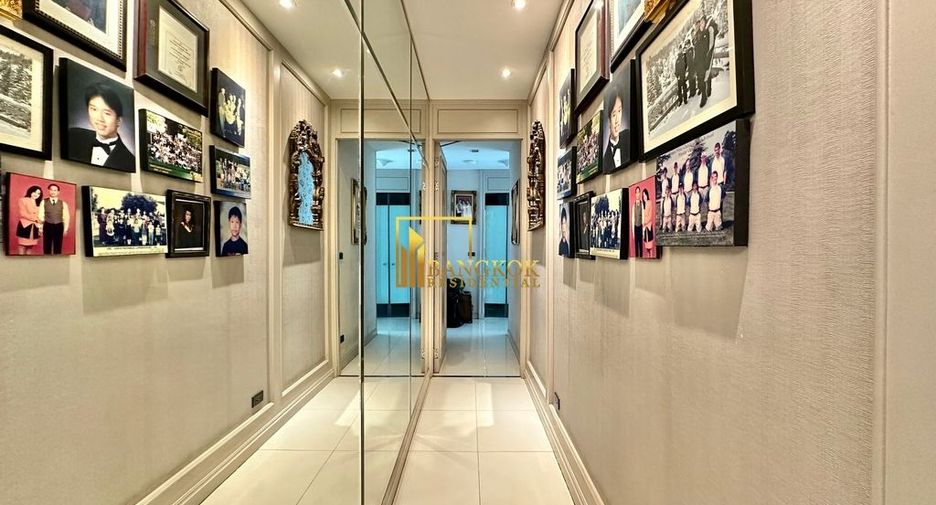 For rent 3 bedrooms condo in Khlong Toei, Bangkok