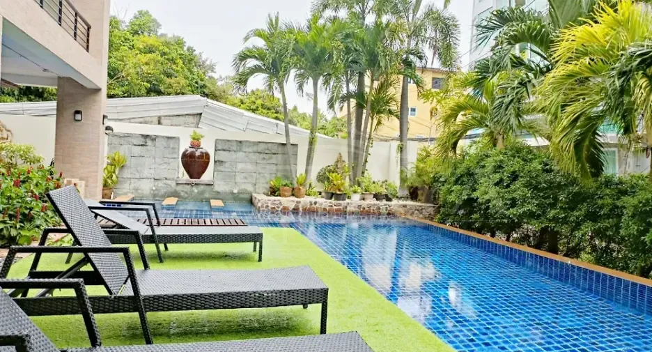 For rent 2 bedrooms condo in Bang Lamung, Chonburi