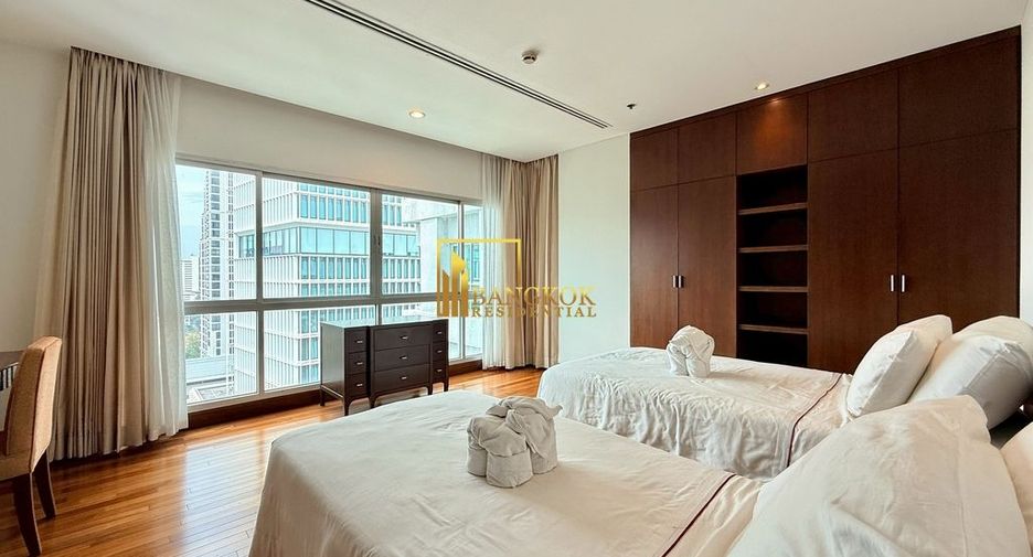 For rent 3 bedrooms apartment in Pathum Wan, Bangkok