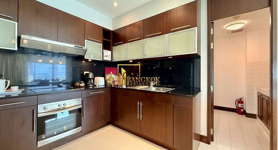 For rent 3 bedrooms apartment in Pathum Wan, Bangkok
