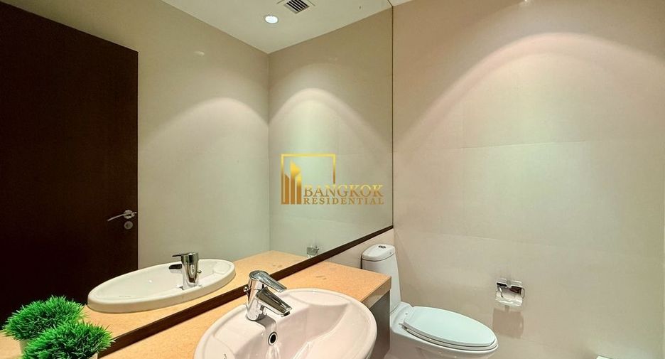 For rent 3 bedrooms apartment in Pathum Wan, Bangkok