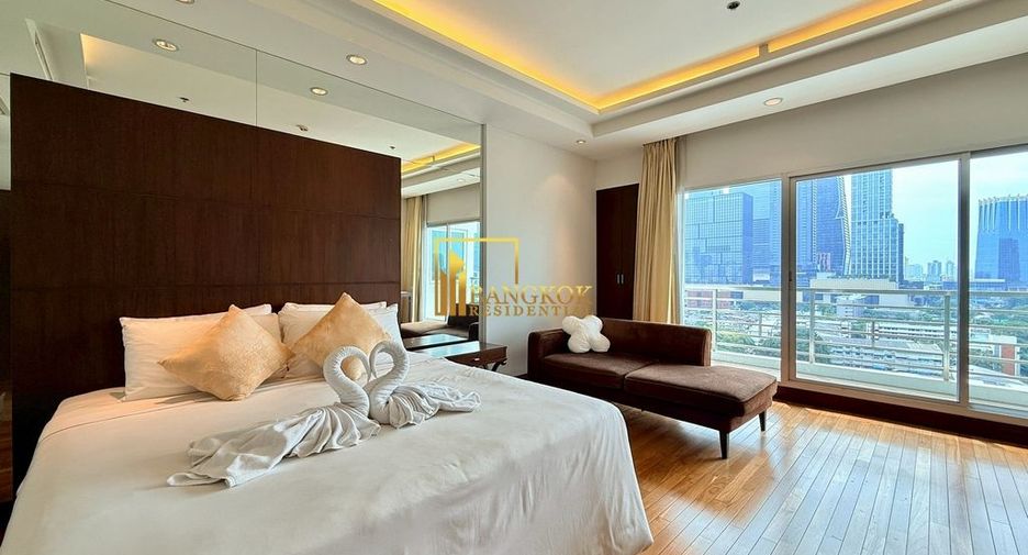 For rent 3 bedrooms apartment in Pathum Wan, Bangkok