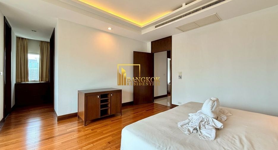For rent 3 bedrooms apartment in Pathum Wan, Bangkok