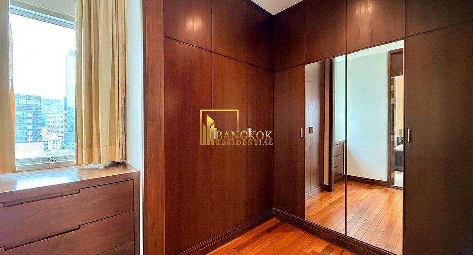 For rent 3 bedrooms apartment in Pathum Wan, Bangkok