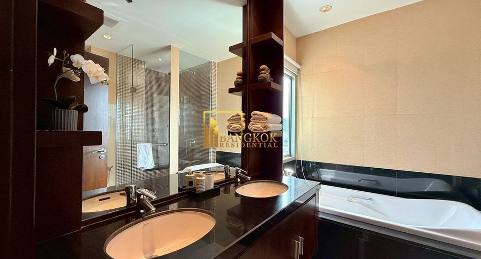 For rent 3 bedrooms apartment in Pathum Wan, Bangkok