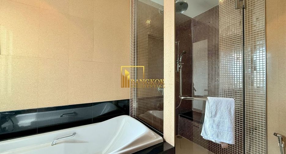 For rent 3 bedrooms apartment in Pathum Wan, Bangkok